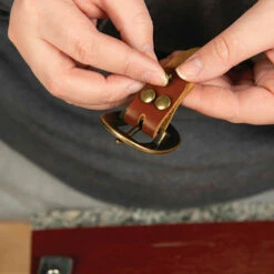 #134 Buckle -Leather Goods Sales Shop 00134 AB 3 4 2