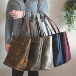 Santa Rosa Oily Pull-Up Leather Side, 3-4 Oz. 32 Santa Rosa Oily Pull-Up Leather Side, 3-4 Oz. -Leather Goods Sales Shop 09 1093 all