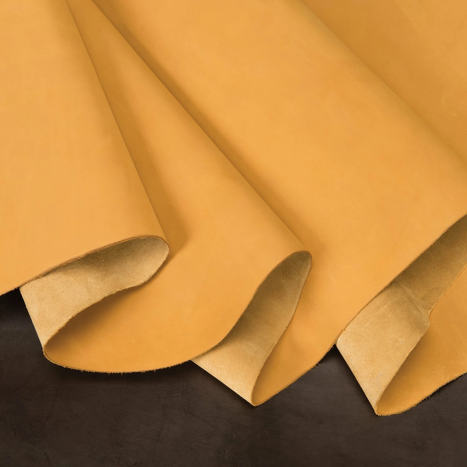 Pioneer Chrome Oil Tanned Top Grain Leather Side, 5-6 Oz 3 Pioneer Chrome Oil Tanned Top Grain Leather Side, 5-6 Oz - Image 3