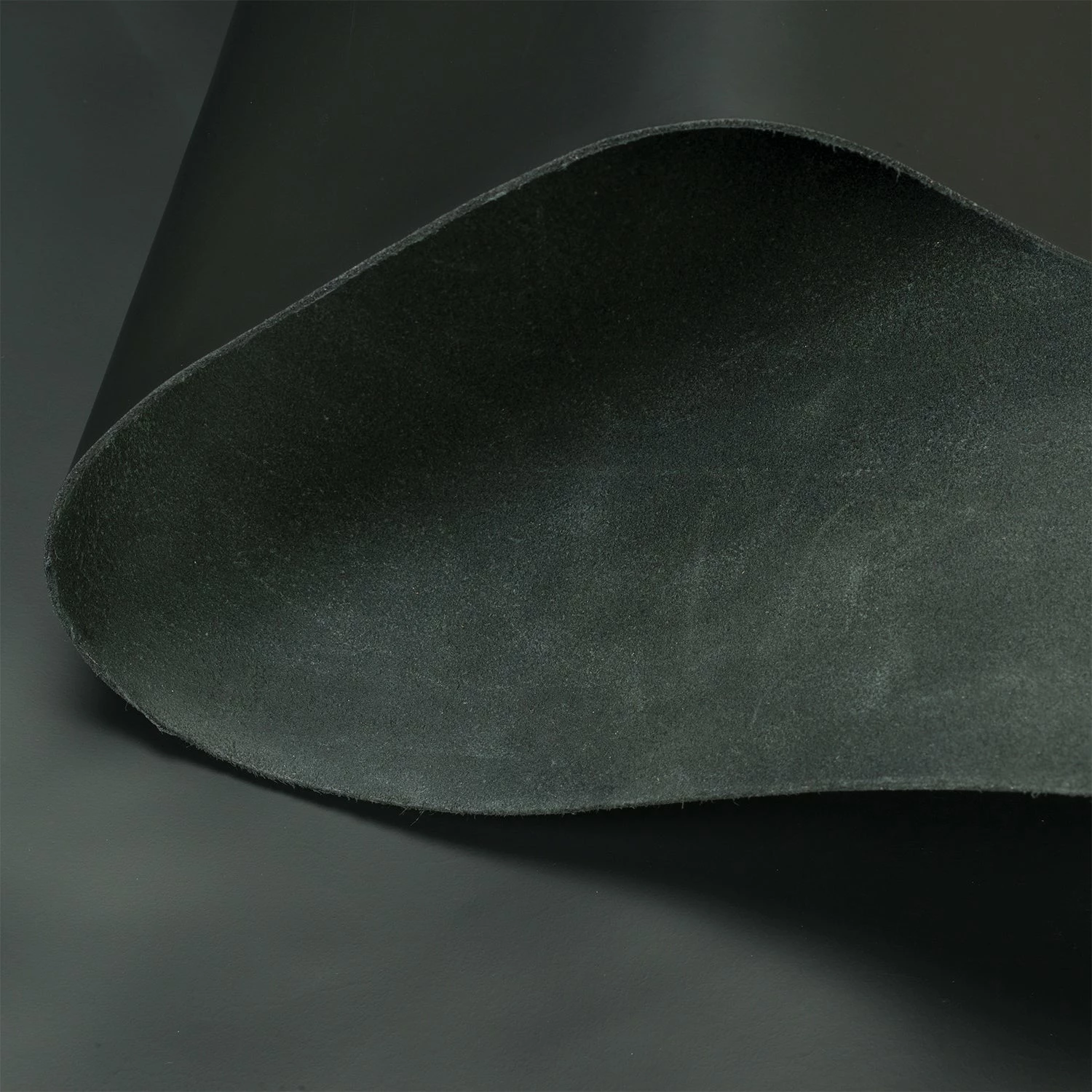 Veg Chrome Retanned Leather Sides, Black, 4-5 Oz. 2 Veg Chrome Retanned Leather Sides, Black, 4-5 Oz. - Image 2