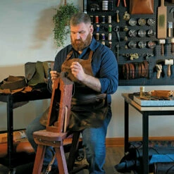 Stitching Horse -Leather Goods Sales Shop 65 2960 b