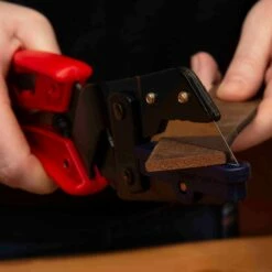 Universal Cutter -Leather Goods Sales Shop 652858 inuse 11copy