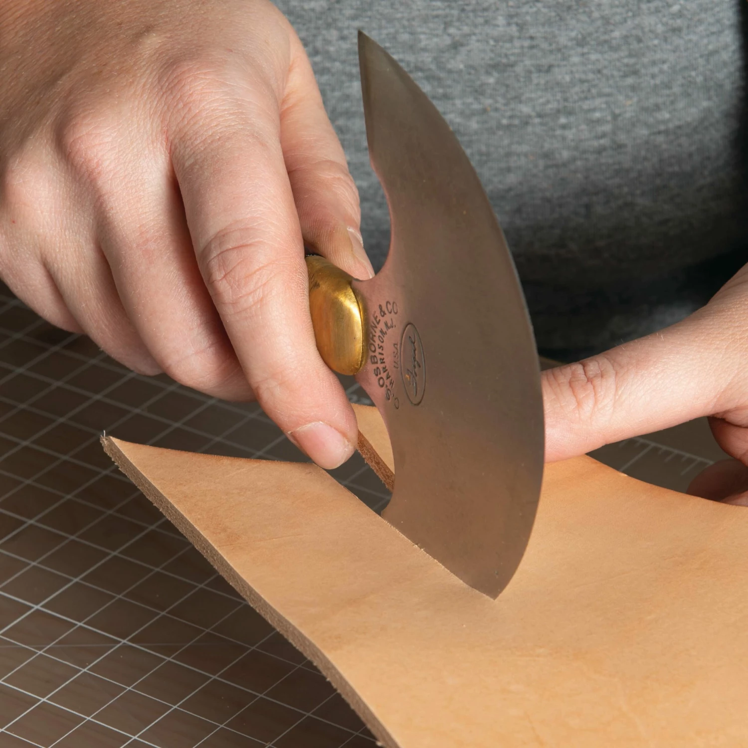 #70 Round Knife 3 #70 Round Knife - Image 3