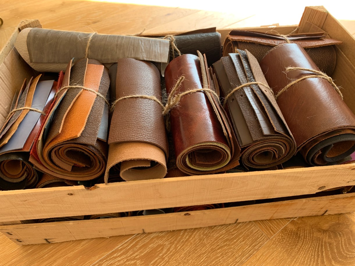 Leather Goods Sales Shop -Leather Goods Sales Shop Dingtalk 20240606101027